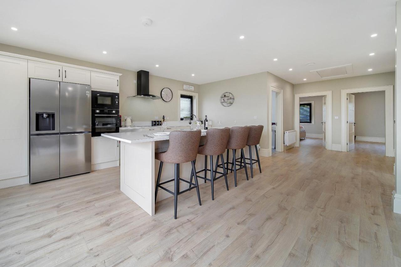 Seaview Lodge Apartment 'Sleeping 4 Guests' Rockstown Esterno foto