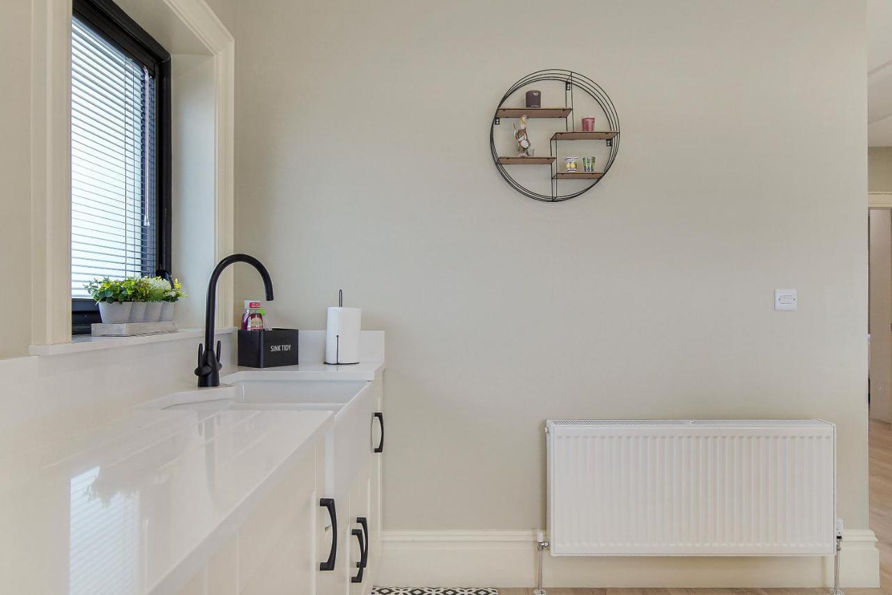 Seaview Lodge Apartment 'Sleeping 4 Guests' Rockstown Esterno foto